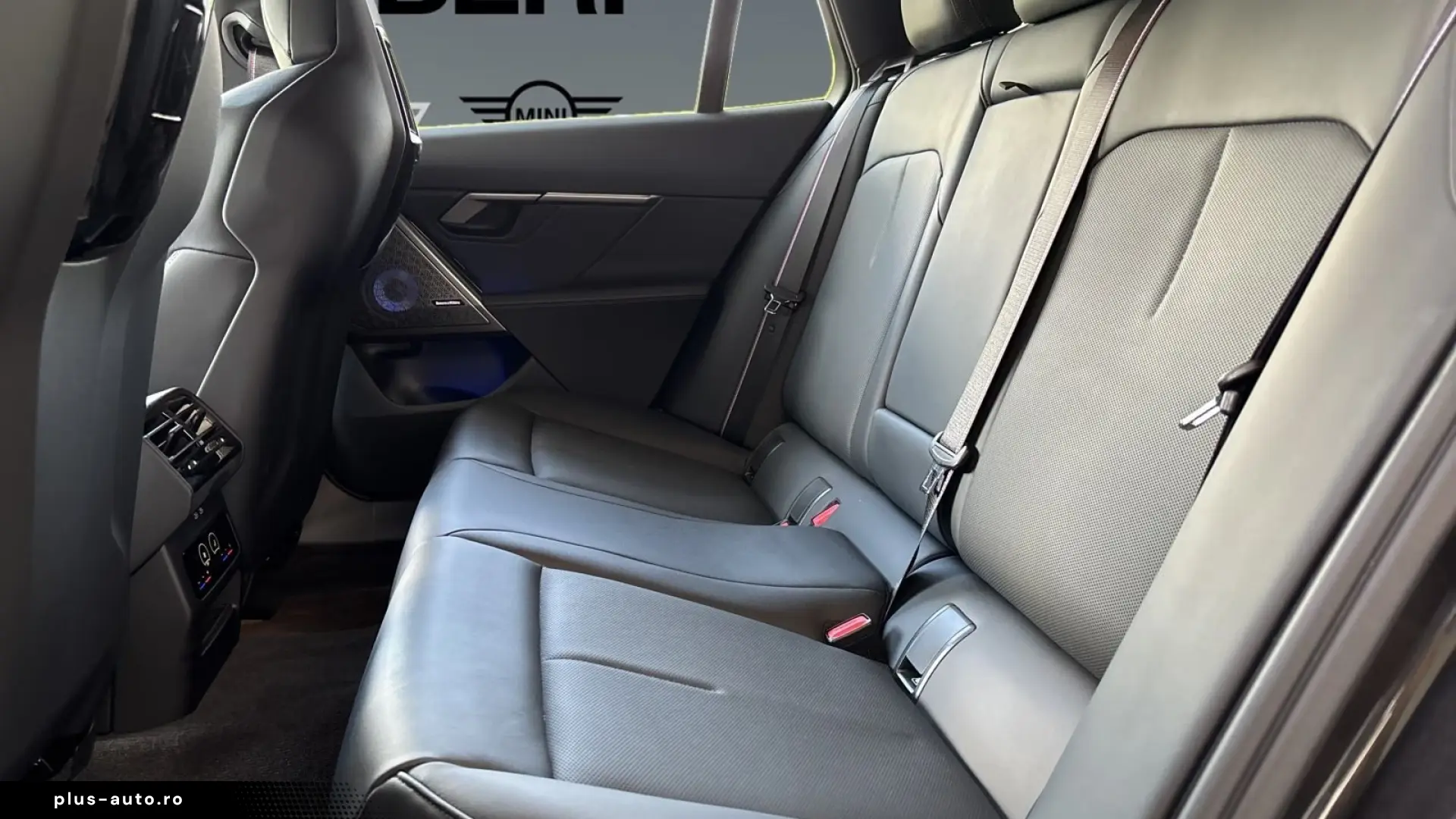 BMW M5 Touring AHK Iconic Driving A Plus 360 Kamera