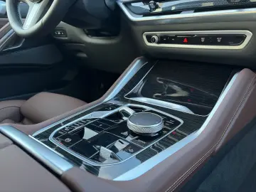BMW X6 30dxDrive M-Sport Pro 22 Soft-Close Luft H&K