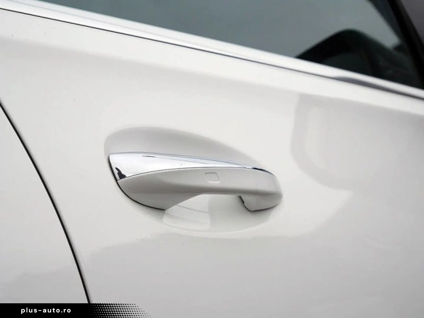 MERCEDES-BENZ GLE 2025 — imagine 9