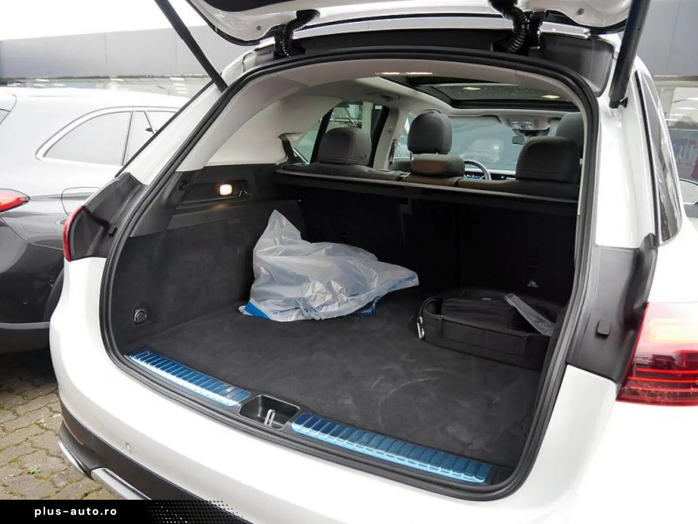 MERCEDES-BENZ GLE 2025 — imagine 11