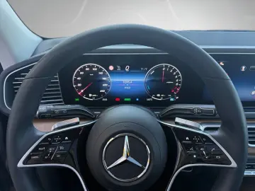 MERCEDES-BENZ GLE 400 e 4M Pano AHK Memory Winter-Paket 360