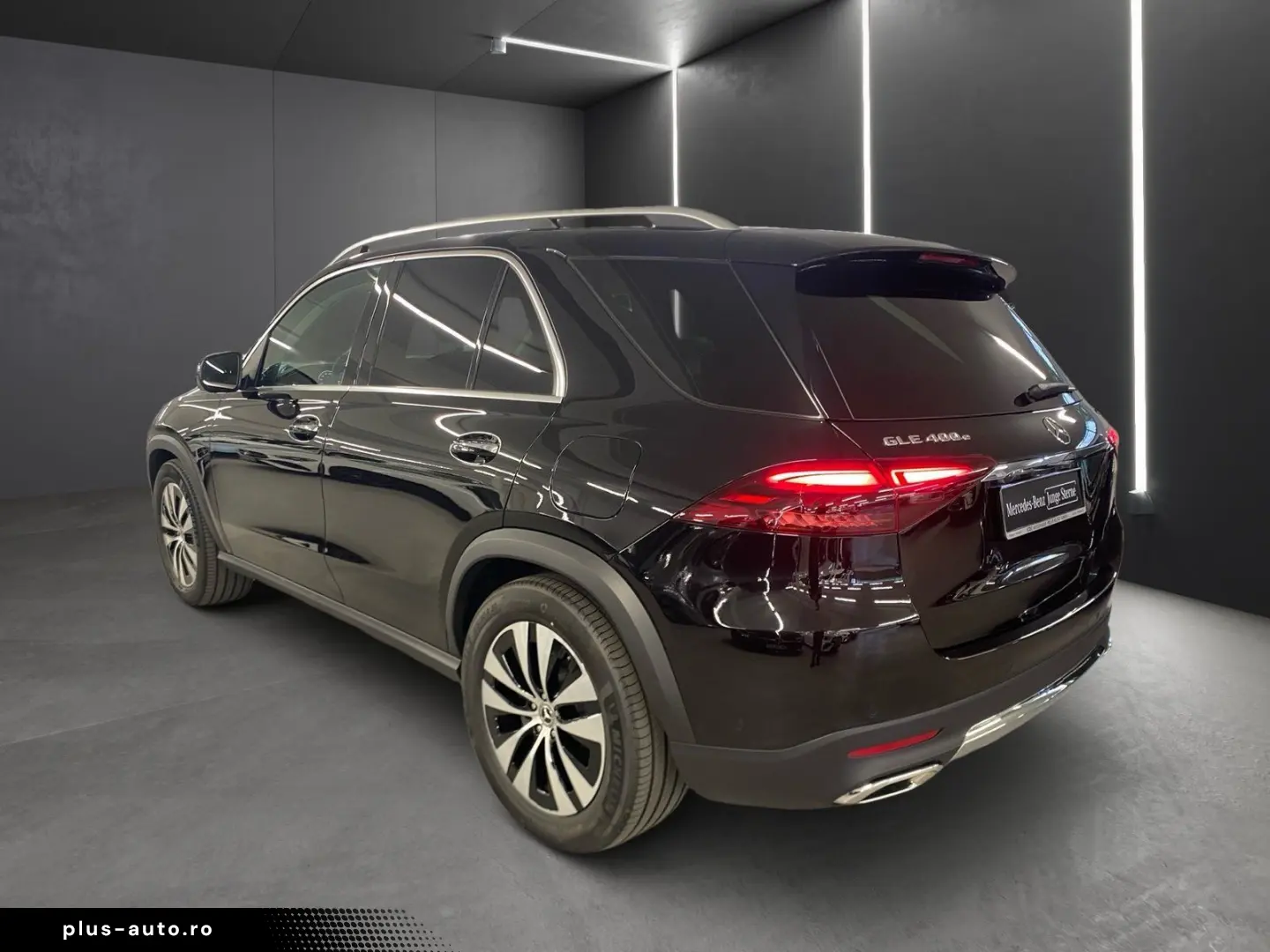 MERCEDES-BENZ GLE 400 e 4M Distr Totw Pano Burm MBeam 360