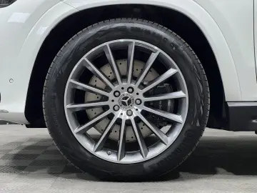MERCEDES-BENZ GLE 400 e AMG Pano Sitzklima 4xSHZ AIRMATIC