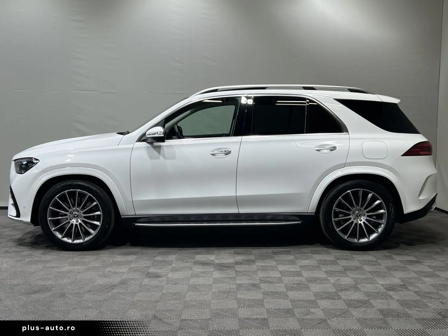 MERCEDES-BENZ GLE 400 e AMG Pano Sitzklima 4xSHZ AIRMATIC