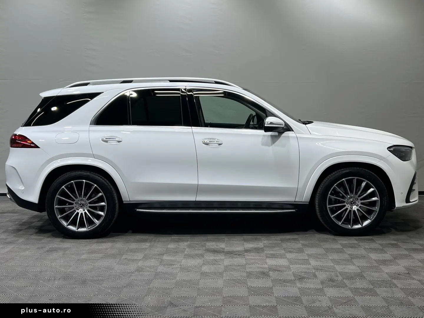 MERCEDES-BENZ GLE 400 e AMG Pano Sitzklima 4xSHZ AIRMATIC