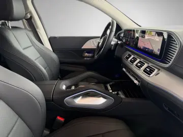 MERCEDES-BENZ GLE 400 e 4M Pano HUD Airmatic Distro AHK 360