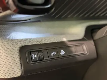 Citroën C3 Aircross e 113 MAX 11kW-OBC NAVI BLIS CAM