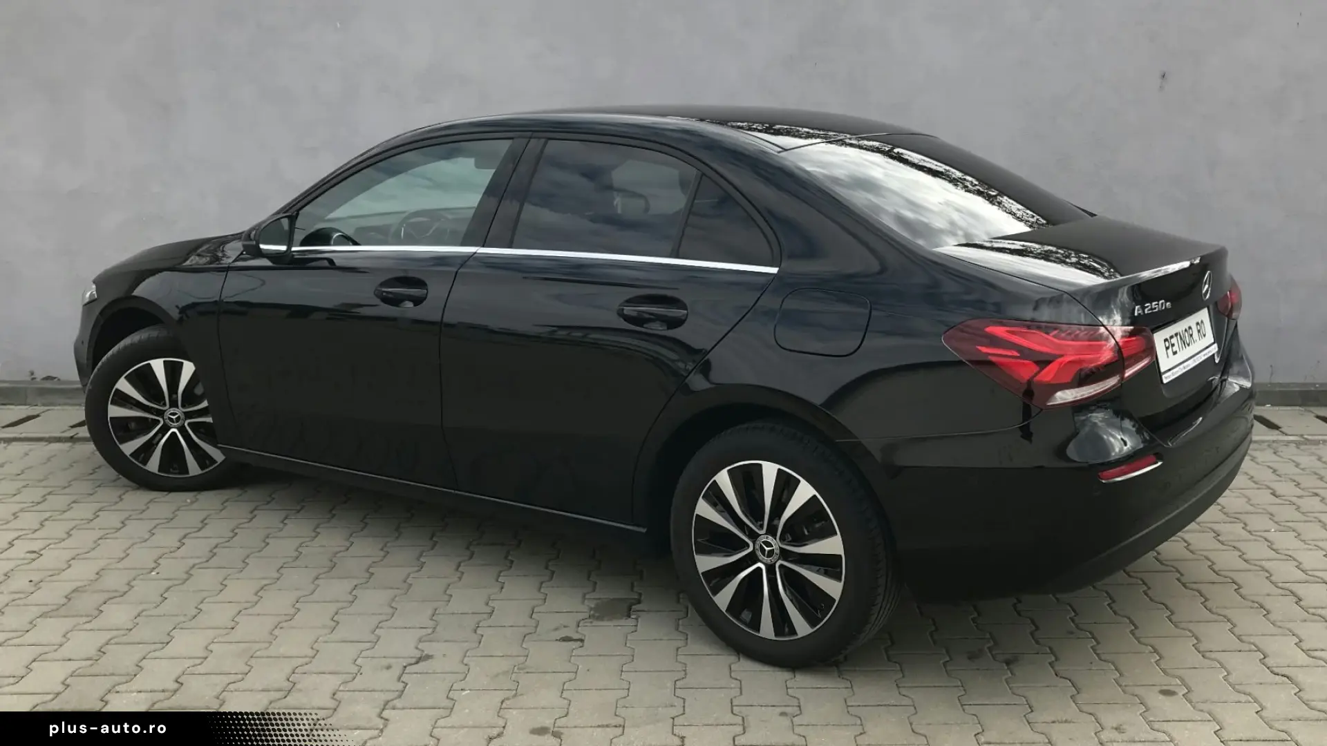 Mercedes-Benz A 250 e 8G-DCT Style