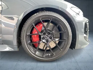 Audi RS 5 Limuzină - HUD - B&O - MY2026