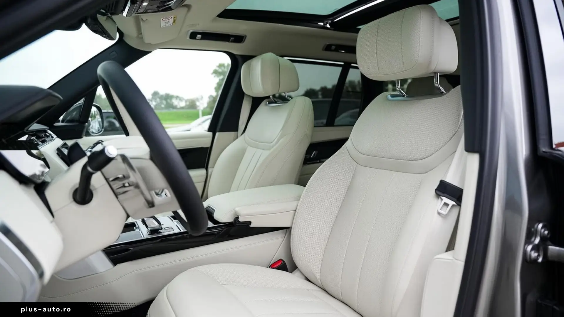 Land Rover Range Rover P550e PHEV Autobiography