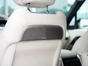 Land Rover Range Rover P550e PHEV Autobiography