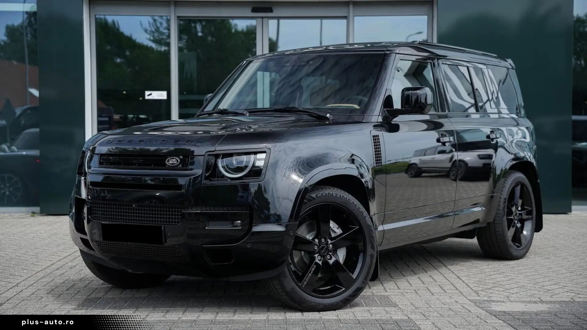 Land Rover Defender 110 P300e Dynamic - MY2026