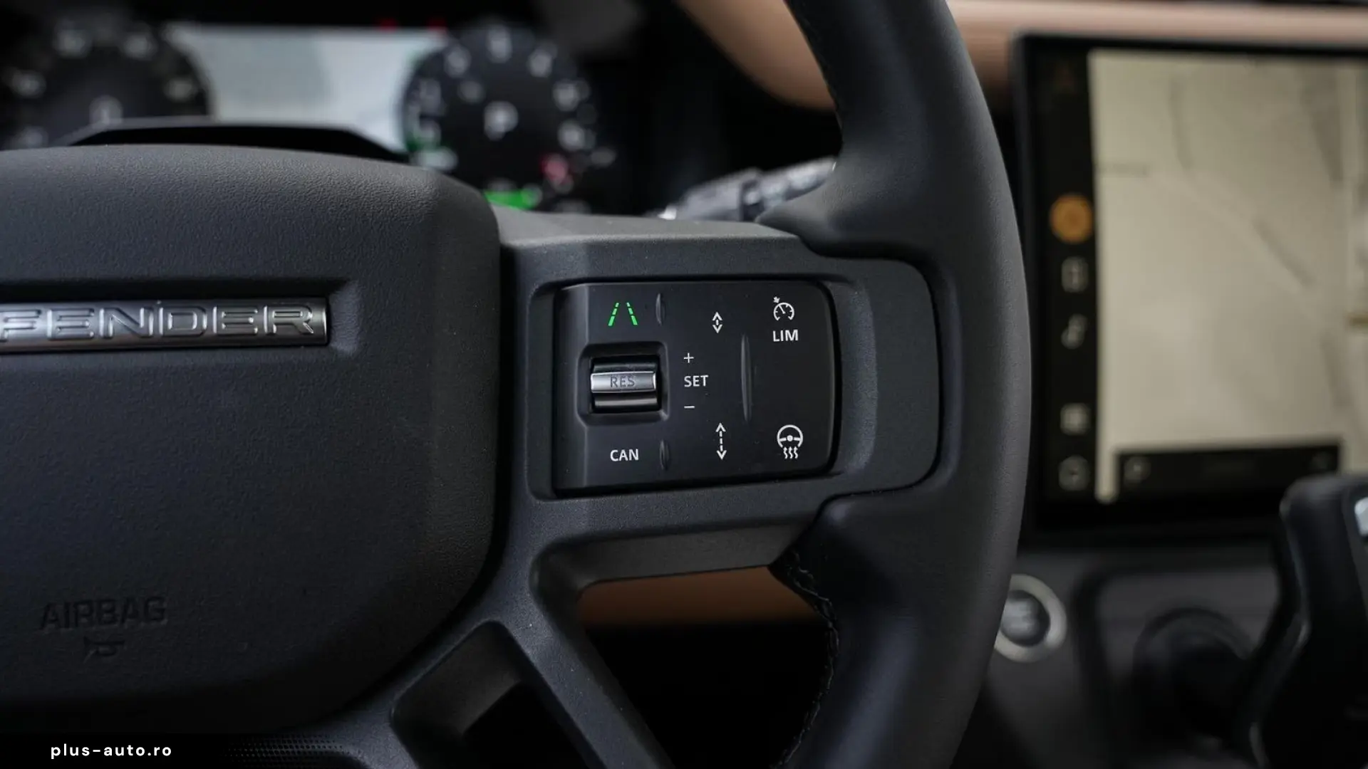Land Rover Defender 110 P300e Dynamic - MY2026