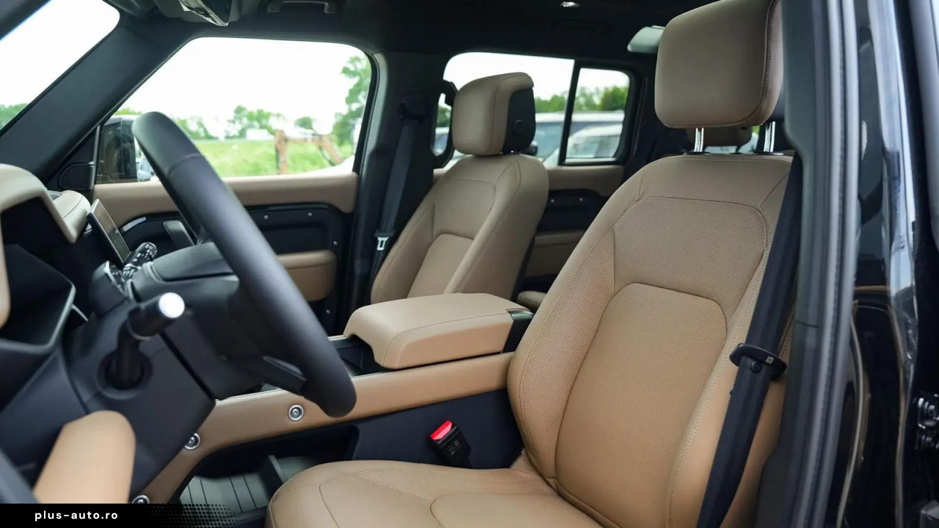 Land Rover Defender 110 P300e Dynamic - MY2026