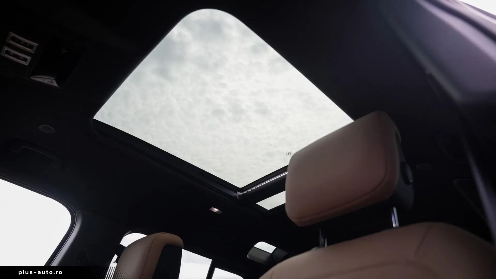Land Rover Defender 110 P300e Dynamic - MY2026