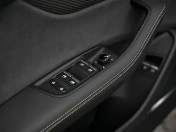 Audi Q8 60 e-TFSI Quattro S Line Competition PHEV