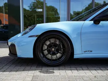 Porsche 911 Carrera GTS Hybrid 992.2 - MY2026