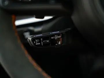 Porsche 911 Carrera GTS Hybrid 992.2 - MY2026