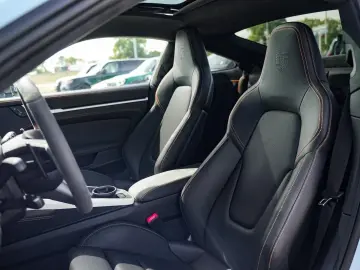 Porsche 911 Carrera GTS Hybrid 992.2 - MY2026