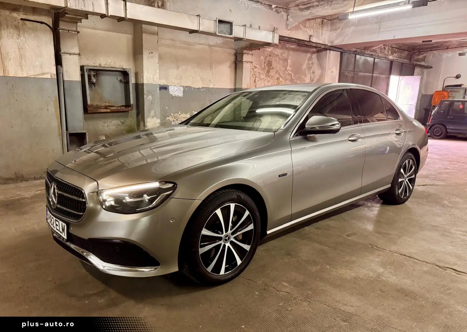 Mercedes-Benz E 300