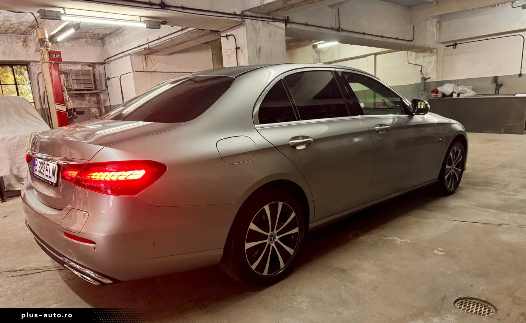 Mercedes-Benz E 300