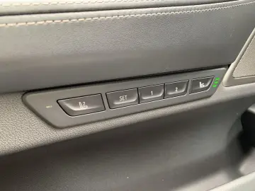 BMW 740d xDrive M Sport Limousine Standhzg TV HK GSD