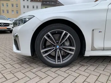 BMW 740d xDrive M Sport Limousine Standhzg TV HK GSD