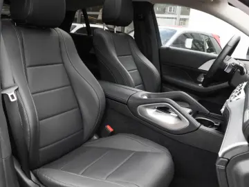 Mercedes-Benz GLE 300 d 4M Cp AMG-Sport Pano AHK MLB Sitzkli