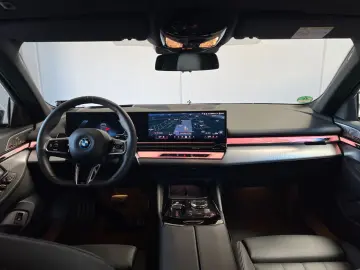 BMW 550E PRO-M-SPORT B&W AUT-ASS 360  AHK PANO