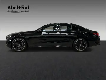 MERCEDES-BENZ E 300 e 4M AMG NIGHT Memor Pano Burm M…