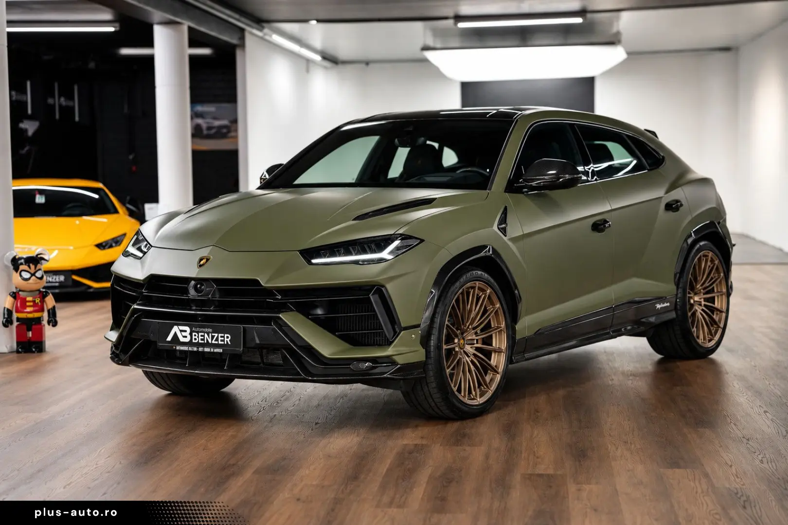 LAMBORGHINI Urus Performante  Carbon Akrapovic Alcantara B&O