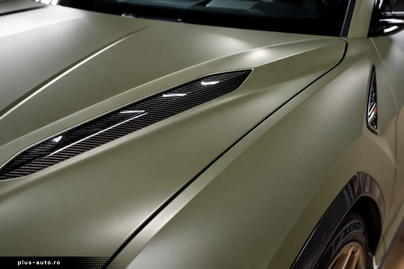 LAMBORGHINI Urus Performante  Carbon Akrapovic Alcantara B&O