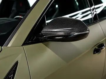 LAMBORGHINI Urus Performante  Carbon Akrapovic Alcantara B&O