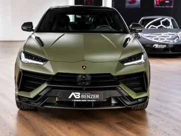 LAMBORGHINI Urus Performante  Carbon Akrapovic Alcantara B&O