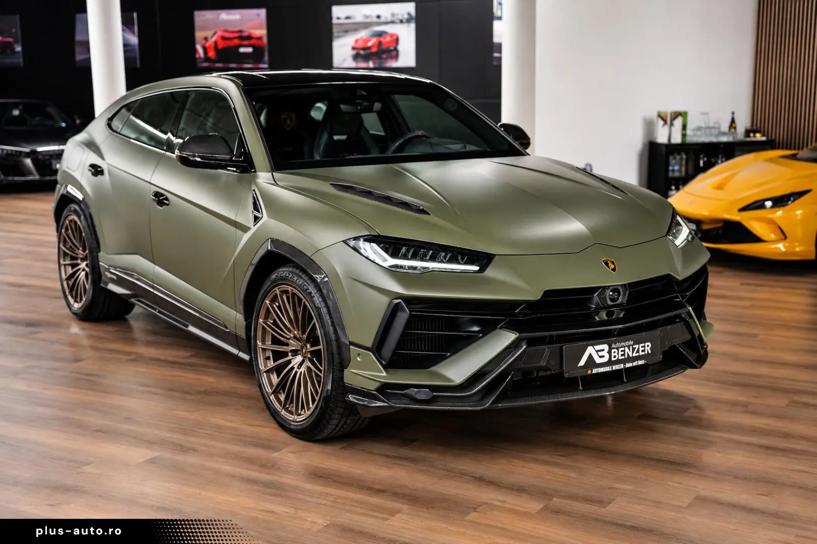LAMBORGHINI Urus Performante  Carbon Akrapovic Alcantara B&O