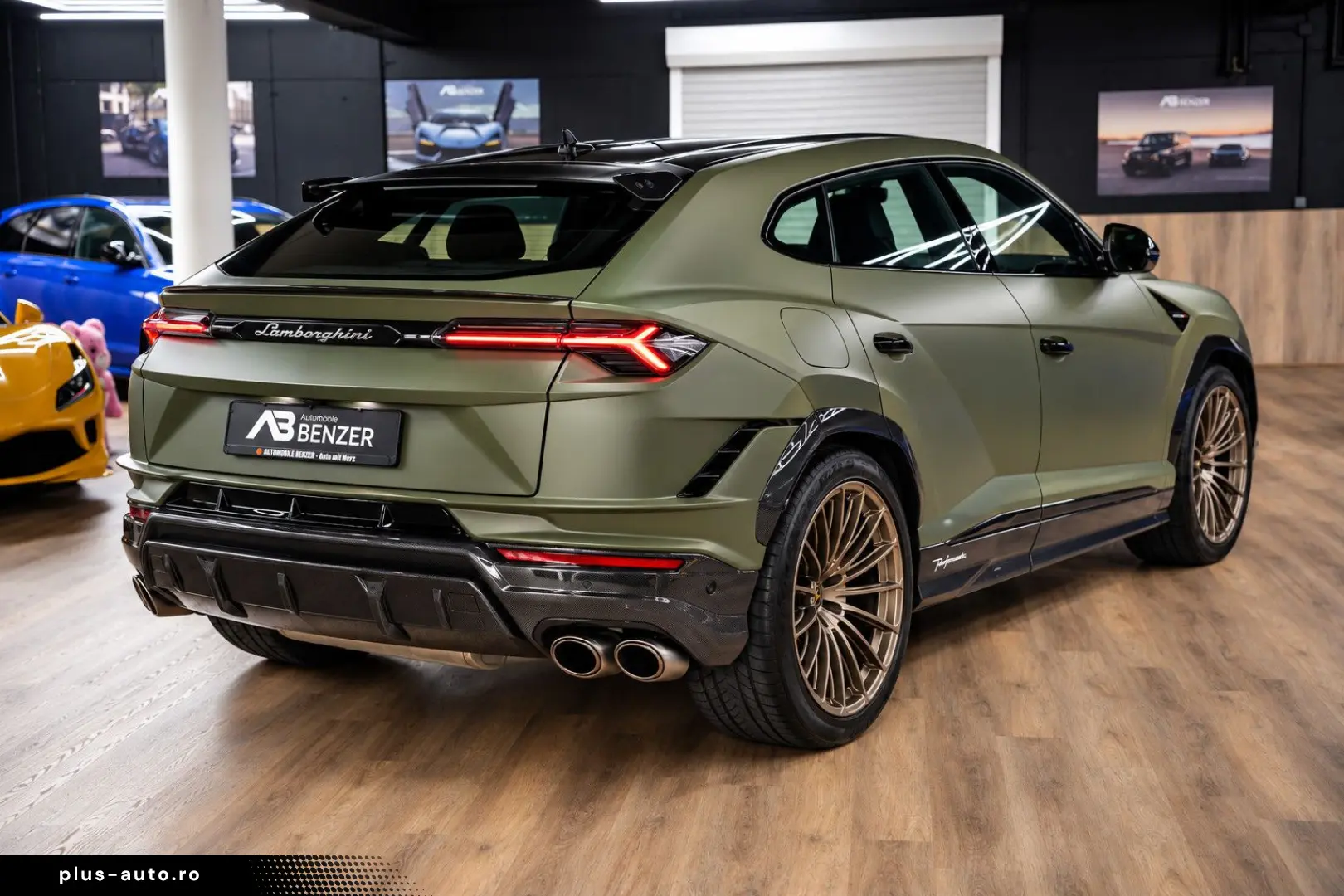 LAMBORGHINI Urus Performante  Carbon Akrapovic Alcantara B&O