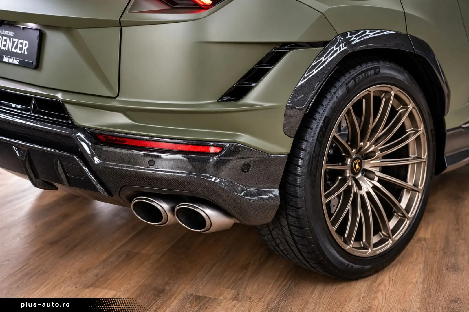 LAMBORGHINI Urus Performante  Carbon Akrapovic Alcantara B&O