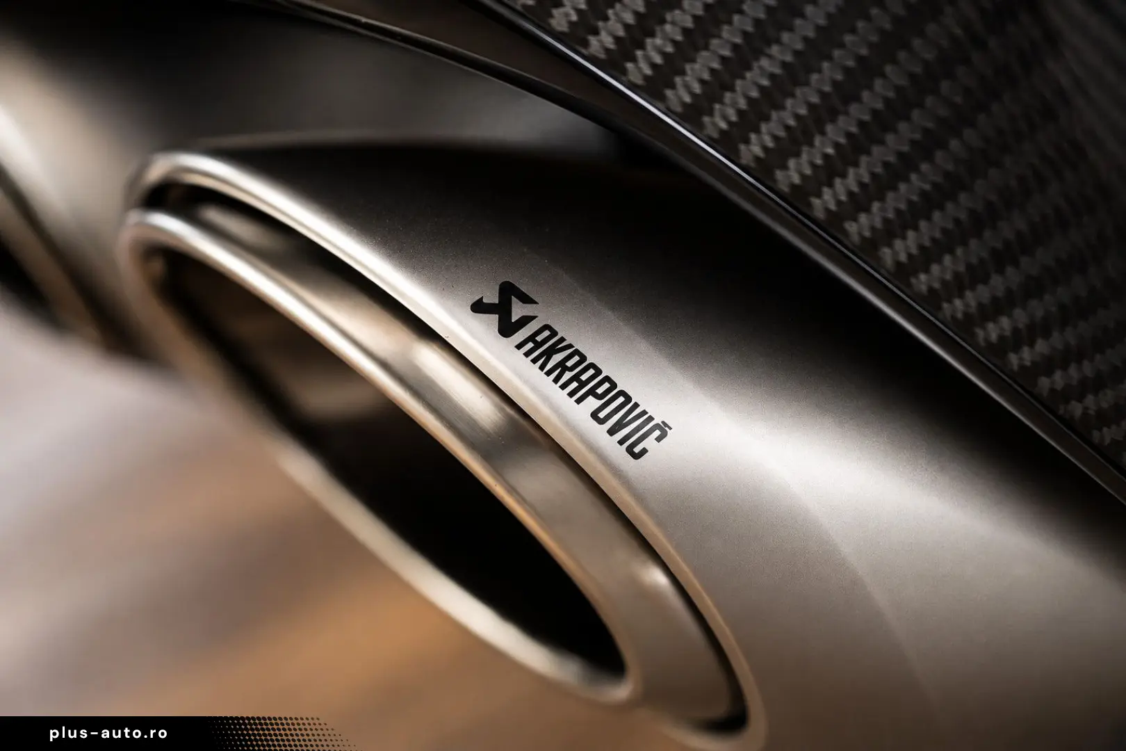 LAMBORGHINI Urus Performante  Carbon Akrapovic Alcantara B&O