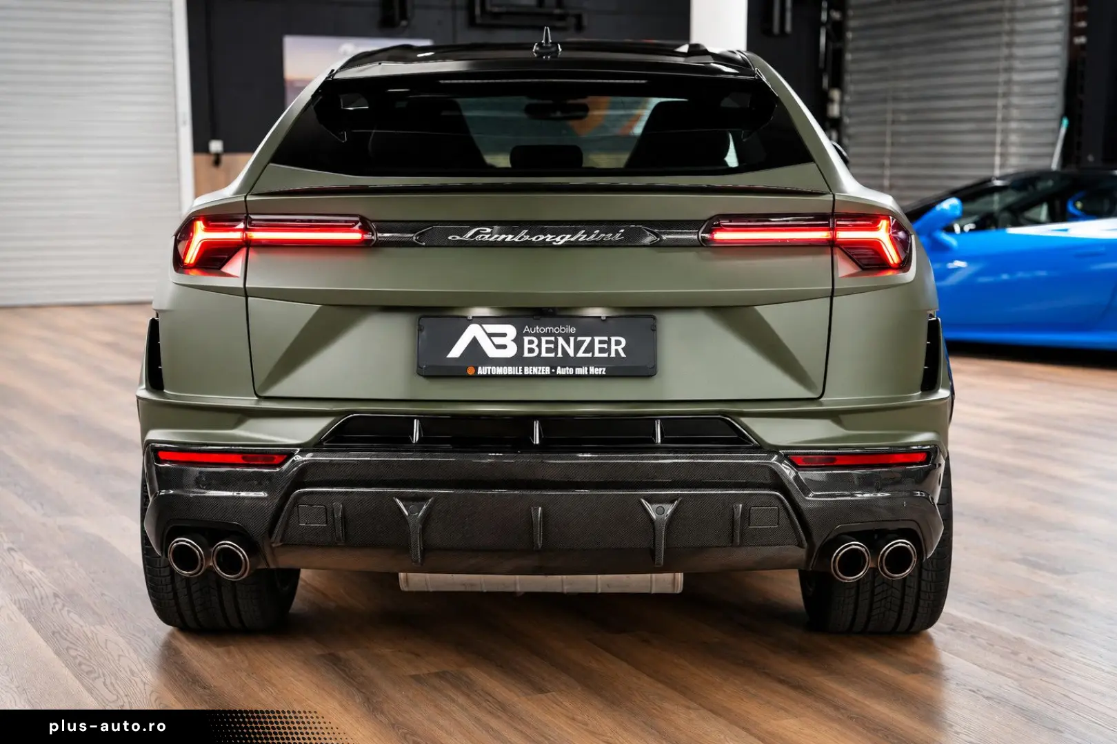 LAMBORGHINI Urus Performante  Carbon Akrapovic Alcantara B&O
