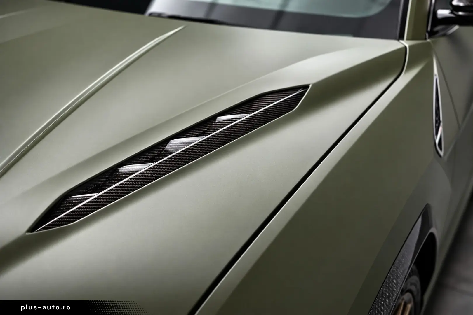 LAMBORGHINI Urus Performante  Carbon Akrapovic Alcantara B&O
