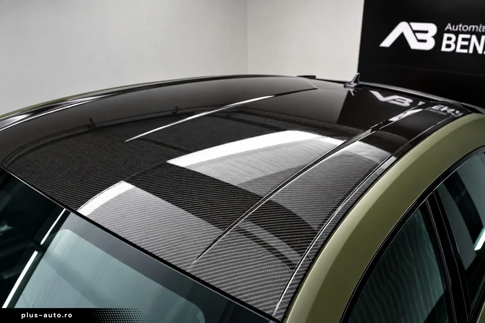 LAMBORGHINI Urus Performante  Carbon Akrapovic Alcantara B&O