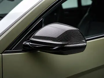 LAMBORGHINI Urus Performante  Carbon Akrapovic Alcantara B&O