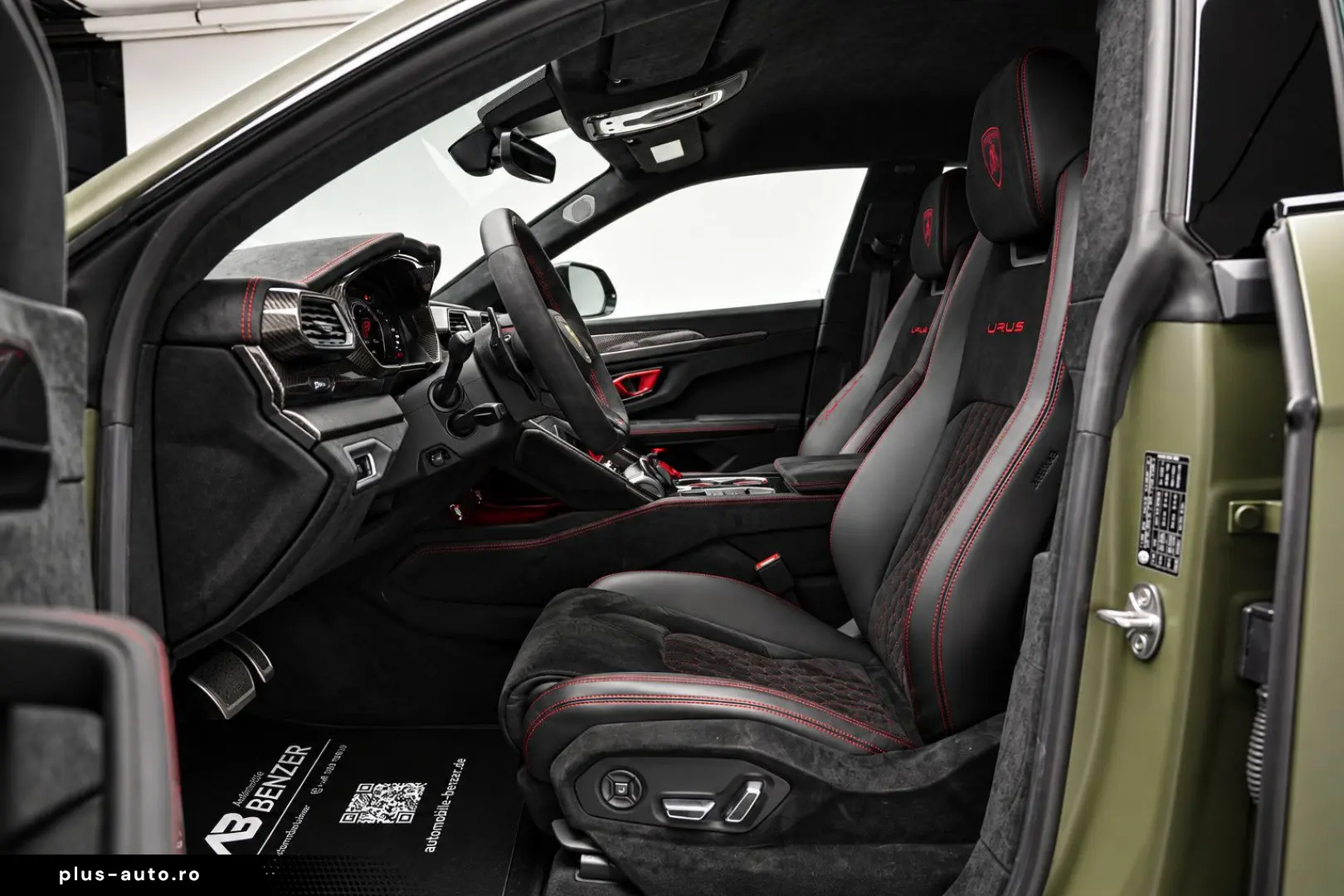 LAMBORGHINI Urus Performante  Carbon Akrapovic Alcantara B&O