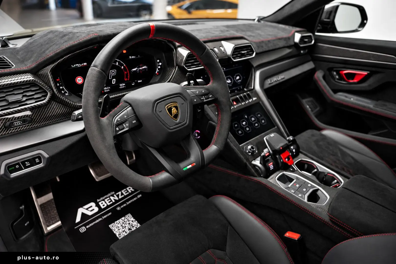 LAMBORGHINI Urus Performante  Carbon Akrapovic Alcantara B&O