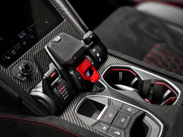 LAMBORGHINI Urus Performante  Carbon Akrapovic Alcantara B&O