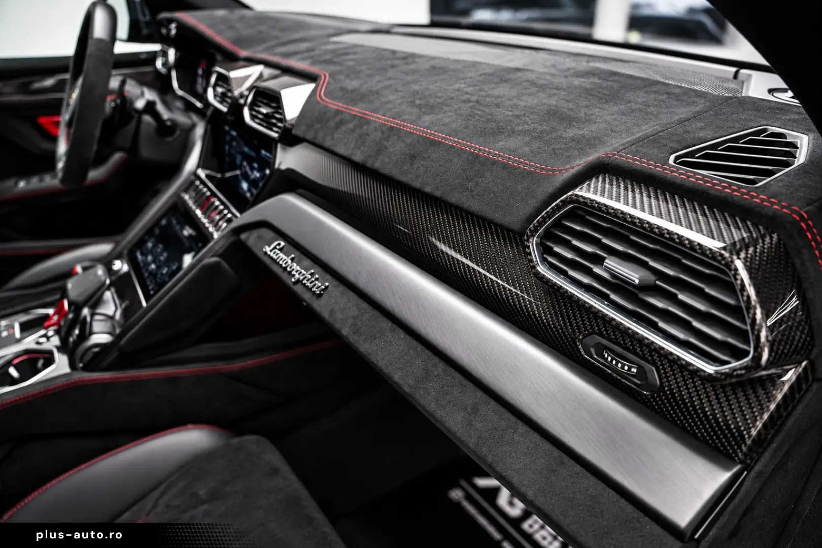 LAMBORGHINI Urus Performante  Carbon Akrapovic Alcantara B&O