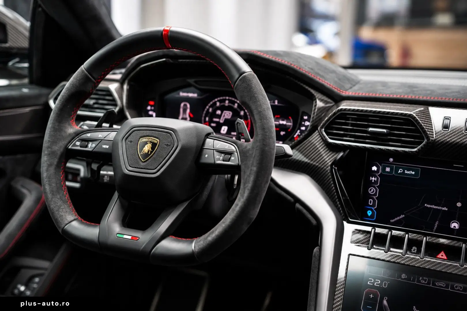 LAMBORGHINI Urus Performante  Carbon Akrapovic Alcantara B&O