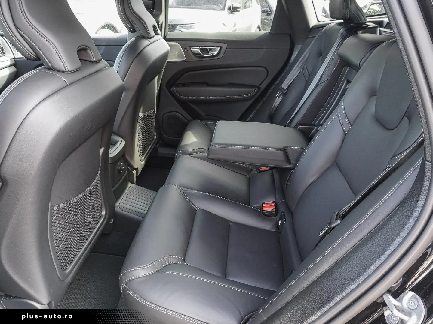 VOLVO XC60 T8 AWD Black Edition Ultra Plug-in Hybrid