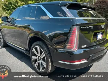 CADILLAC Escalade IQ LUXURY 1 -2025- € 96.900 T1