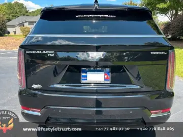 CADILLAC Escalade IQ LUXURY 1 -2025- € 96.900 T1